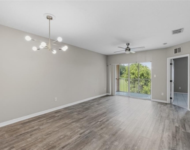 522 Villa Del Sol Circle - Photo Thumbnail 7