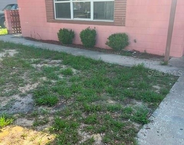 1227 Se 19th Terrace - Photo Thumbnail 1