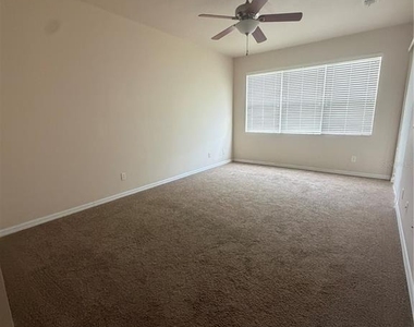 4916 Cape Hatteras Drive - Photo Thumbnail 13