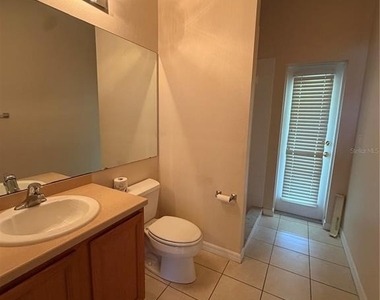 4916 Cape Hatteras Drive - Photo Thumbnail 10