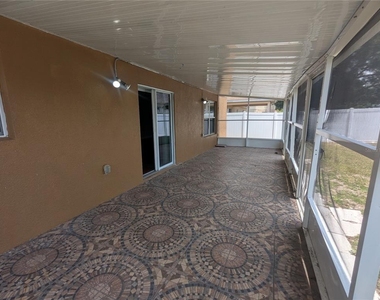 1628 Strthmore Circle - Photo Thumbnail 27