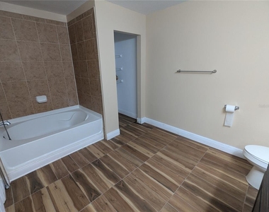 1628 Strthmore Circle - Photo Thumbnail 15
