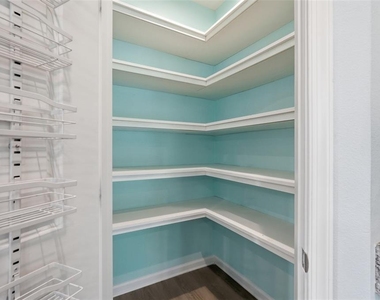 1210 Whispering Lane - Photo Thumbnail 7