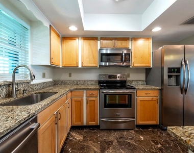 110 N Tremain Street - Photo Thumbnail 5