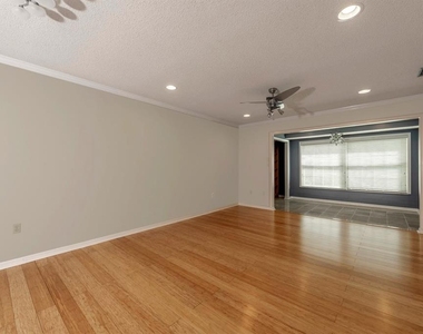 110 N Tremain Street - Photo Thumbnail 8