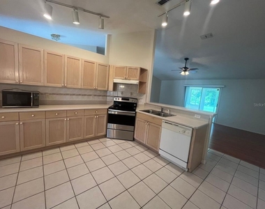 30 Fenwick Lane - Photo Thumbnail 3