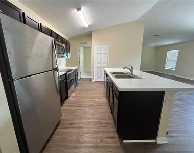 22480 La Guardia Avenue - Photo Thumbnail 3