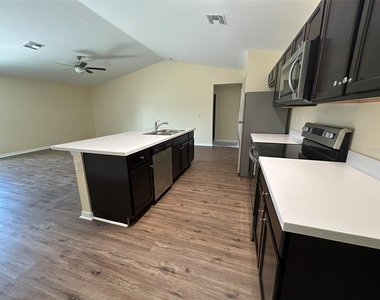 22480 La Guardia Avenue - Photo Thumbnail 2
