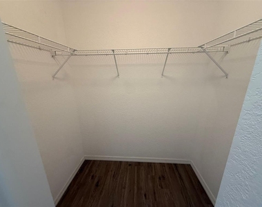 4054 Allure Lane - Photo Thumbnail 14