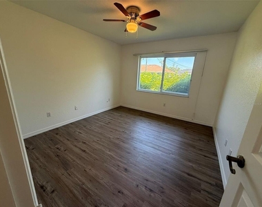 4054 Allure Lane - Photo Thumbnail 15