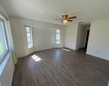 4054 Allure Lane - Photo Thumbnail 11