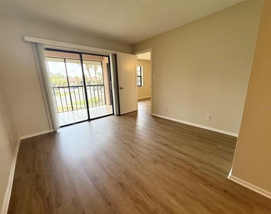 19505 Quesada Avenue - Photo Thumbnail 9