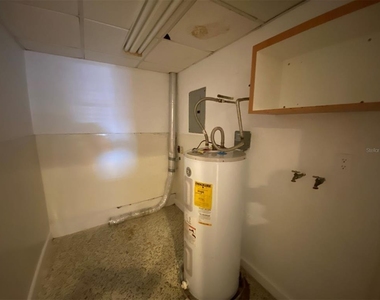 6268 Freemont Street - Photo Thumbnail 9