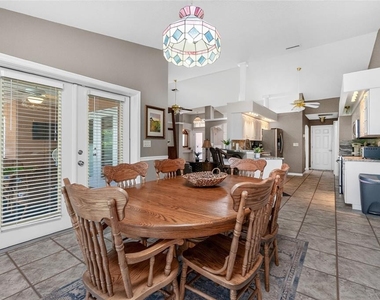 1112 Muscovie Court - Photo Thumbnail 14