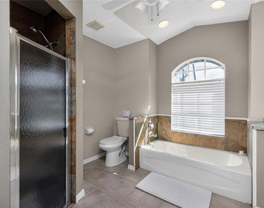 1112 Muscovie Court - Photo Thumbnail 17