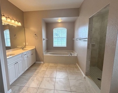 3074 Brampton Terrace - Photo Thumbnail 16
