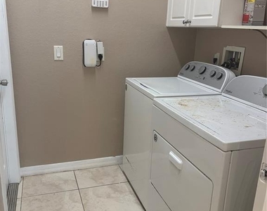3074 Brampton Terrace - Photo Thumbnail 7