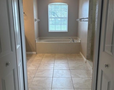 3074 Brampton Terrace - Photo Thumbnail 14