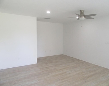 23029 Alabaster Avenue - Photo Thumbnail 5
