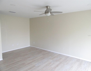 23029 Alabaster Avenue - Photo Thumbnail 3