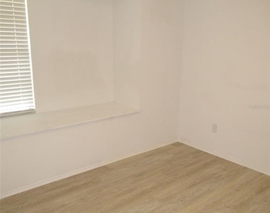23029 Alabaster Avenue - Photo Thumbnail 8