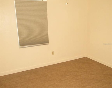 23023 Foote Avenue - Photo Thumbnail 10