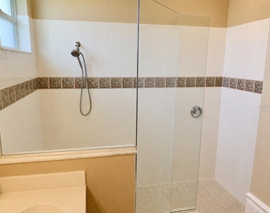 2775 Royal Palm Drive - Photo Thumbnail 26