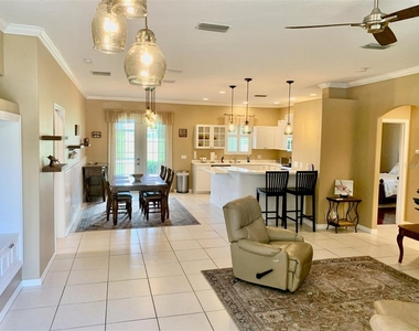 2775 Royal Palm Drive - Photo Thumbnail 4