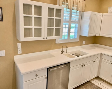 2775 Royal Palm Drive - Photo Thumbnail 16