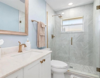 5530 Almar Drive - Photo Thumbnail 15