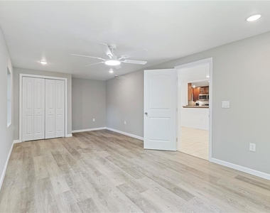 23094 Central Avenue - Photo Thumbnail 9