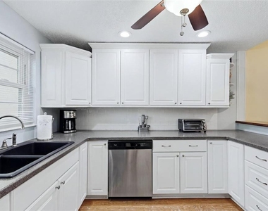 3663 Longmeadow - Photo Thumbnail 8