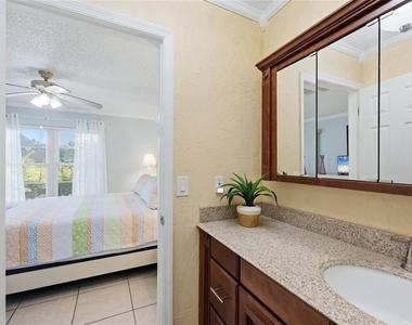 3663 Longmeadow - Photo Thumbnail 16