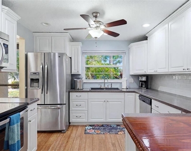 3663 Longmeadow - Photo Thumbnail 7