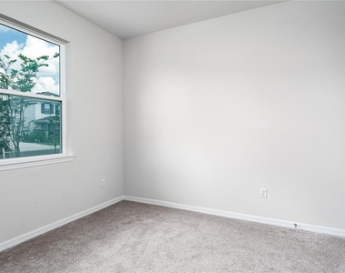 10622 Eustis Drive - Photo Thumbnail 19
