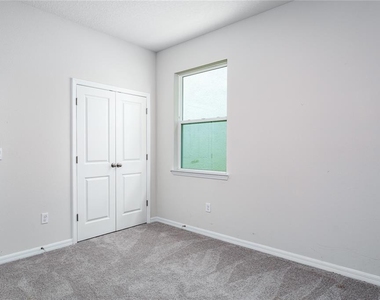 10622 Eustis Drive - Photo Thumbnail 16