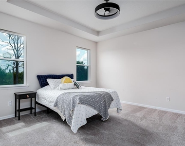 10622 Eustis Drive - Photo Thumbnail 10