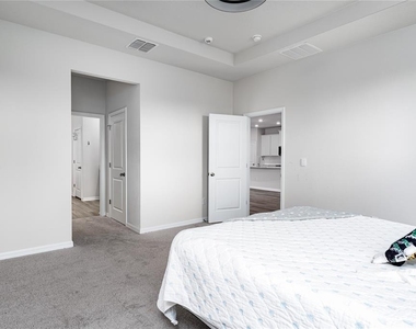 10622 Eustis Drive - Photo Thumbnail 11