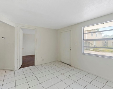 2788 41st Avenue N - Photo Thumbnail 30