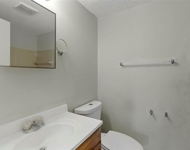 2788 41st Avenue N - Photo Thumbnail 46