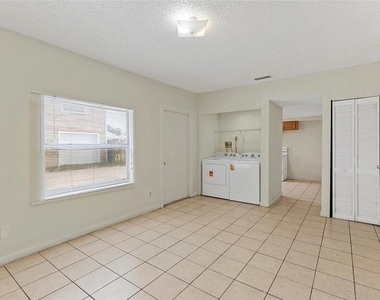 2788 41st Avenue N - Photo Thumbnail 15