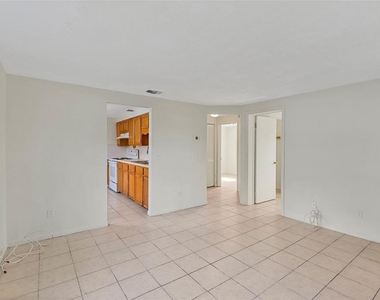2788 41st Avenue N - Photo Thumbnail 42