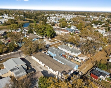 2788 41st Avenue N - Photo Thumbnail 9