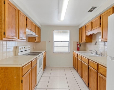 2788 41st Avenue N - Photo Thumbnail 26