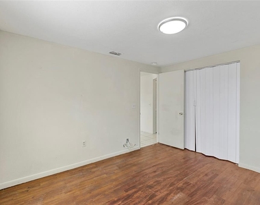 2788 41st Avenue N - Photo Thumbnail 33