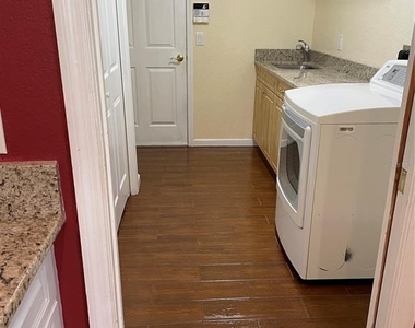 9461 Miami Circle - Photo Thumbnail 20