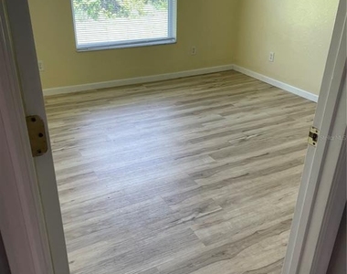 9461 Miami Circle - Photo Thumbnail 12