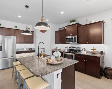 13905 Woodbridge Terrace - Photo Thumbnail 12