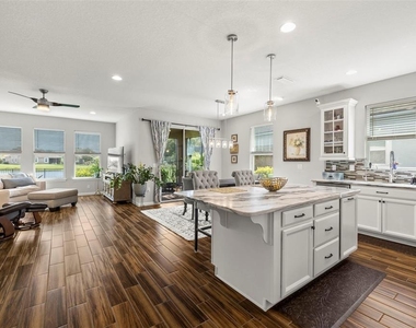 5213 Horizon Cove - Photo Thumbnail 5
