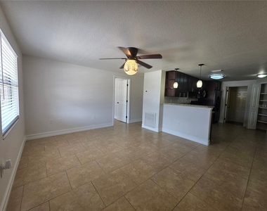 15532 Chamberlain Boulevard - Photo Thumbnail 2